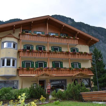 Hotel Ladina Campitello di Fassa Εξωτερικό φωτογραφία