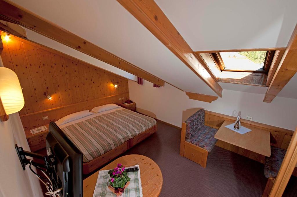Hotel Ladina Campitello di Fassa Εξωτερικό φωτογραφία