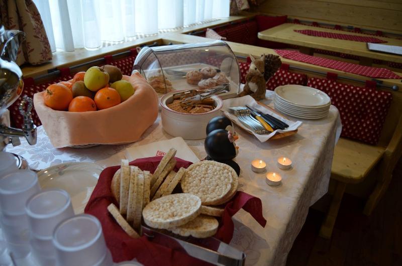 Hotel Ladina Campitello di Fassa Εξωτερικό φωτογραφία