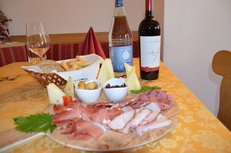 Hotel Ladina Campitello di Fassa Εξωτερικό φωτογραφία