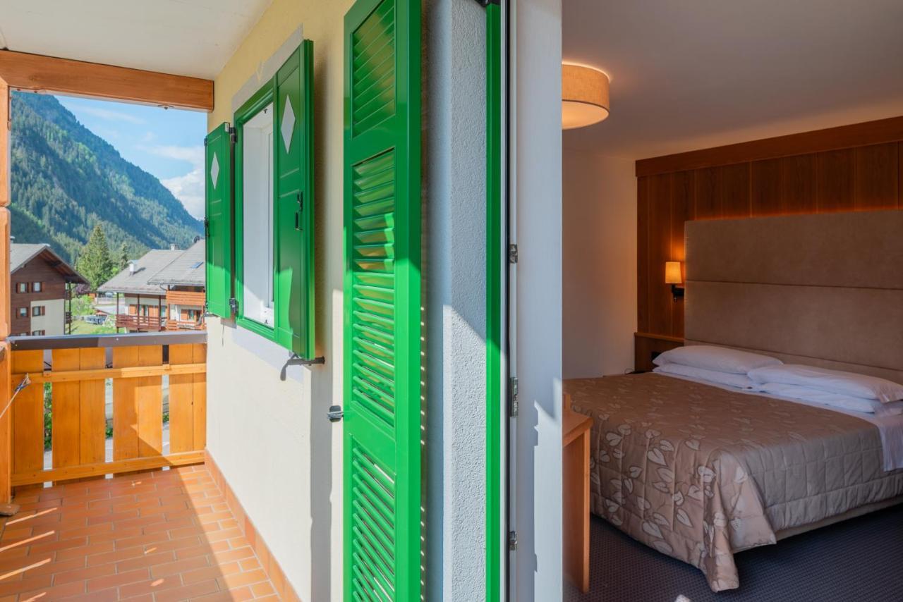 Hotel Ladina Campitello di Fassa Εξωτερικό φωτογραφία