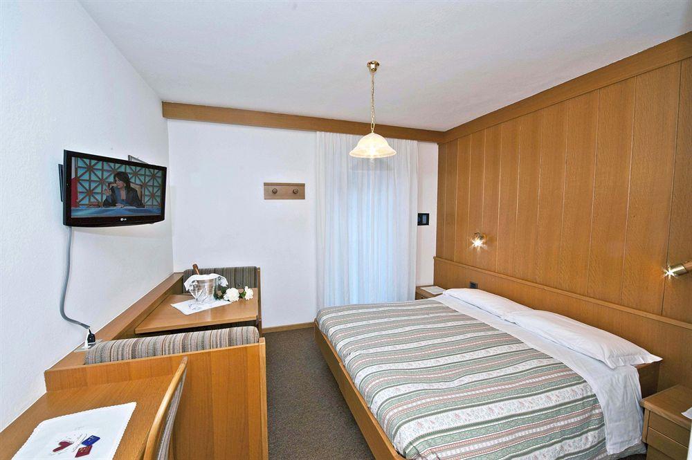 Hotel Ladina Campitello di Fassa Εξωτερικό φωτογραφία