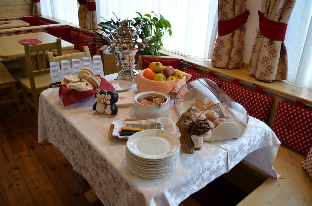 Hotel Ladina Campitello di Fassa Εξωτερικό φωτογραφία