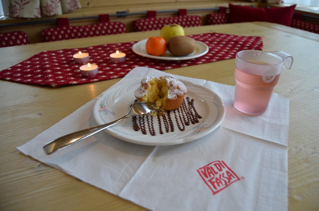 Hotel Ladina Campitello di Fassa Εξωτερικό φωτογραφία