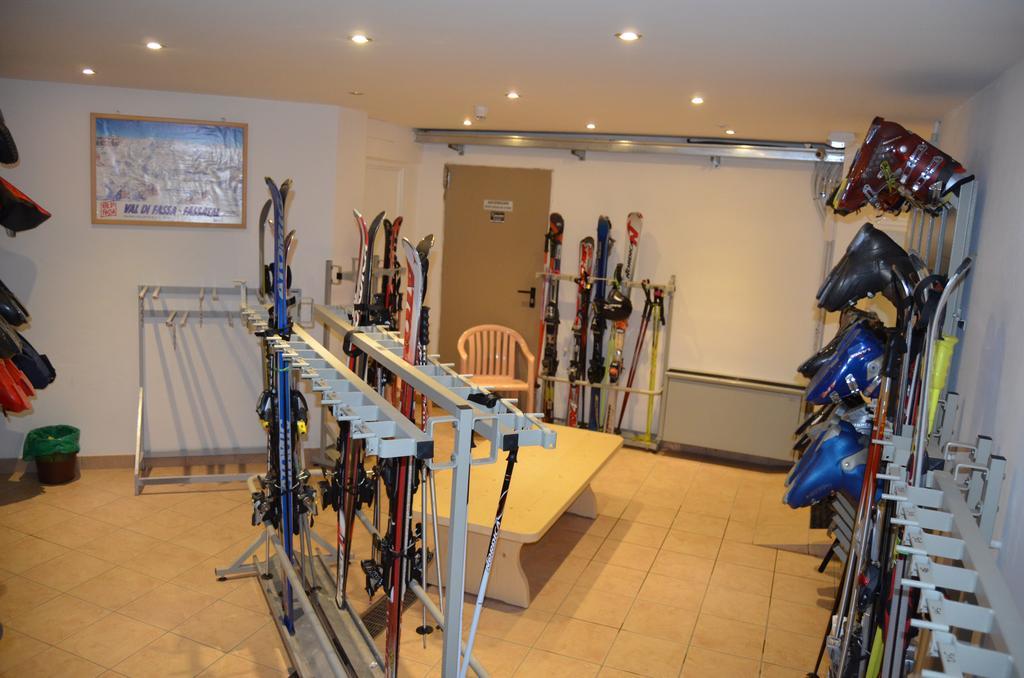 Hotel Ladina Campitello di Fassa Εξωτερικό φωτογραφία