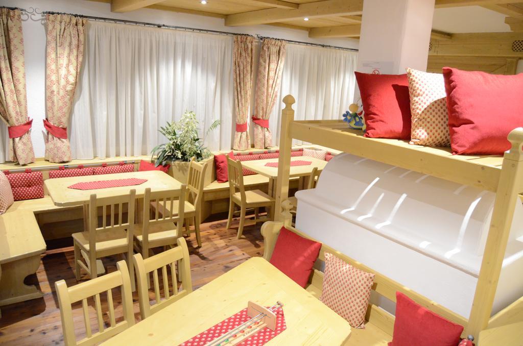 Hotel Ladina Campitello di Fassa Εξωτερικό φωτογραφία