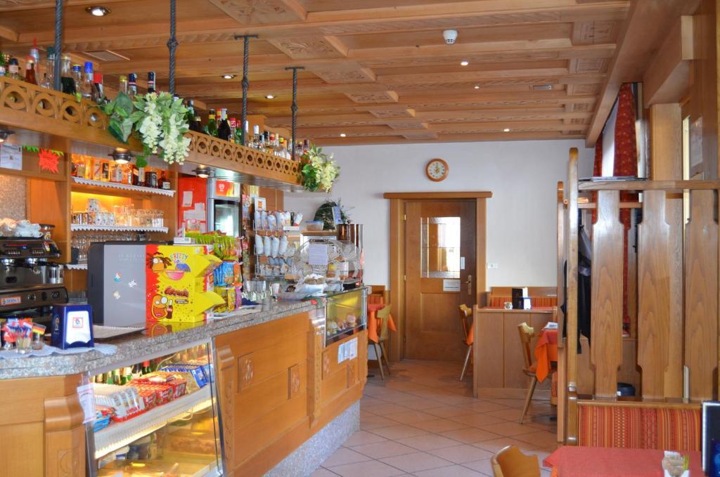 Hotel Ladina Campitello di Fassa Εξωτερικό φωτογραφία