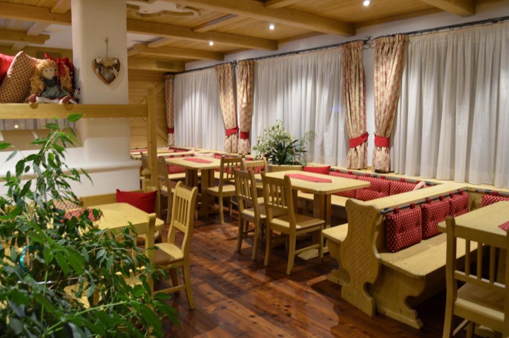 Hotel Ladina Campitello di Fassa Εξωτερικό φωτογραφία